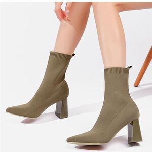 (W2) Zara, Fabric ankle boot with,heel,*(different size right 40/9 and left 39/8